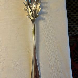 Gorham Heritage Silverplate Spaghetti/Salad Spoon. Never used